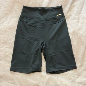 GYMSHARK WHITNEY SIMMONS CYCLING SHORTS